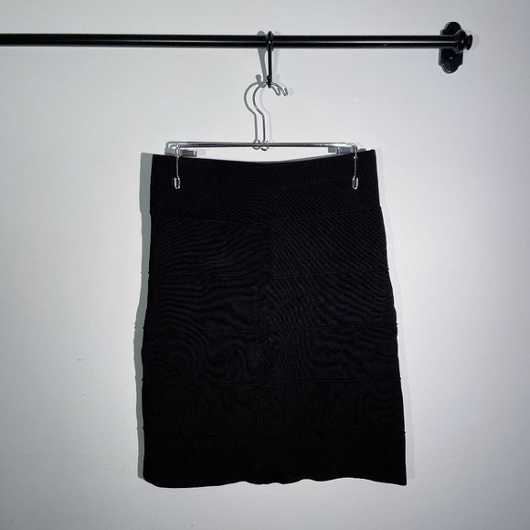 Tristan | BLACK KNIT MINI SKIRT - Picture 1 of 2